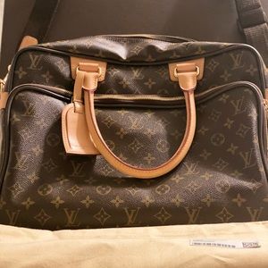 Purchased September 2015 in NYC.